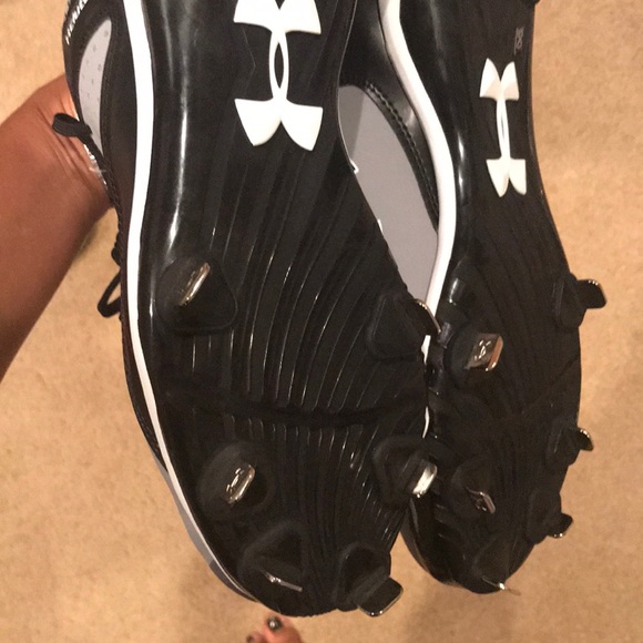 Under Armour cleats - Picture 3 of 3
